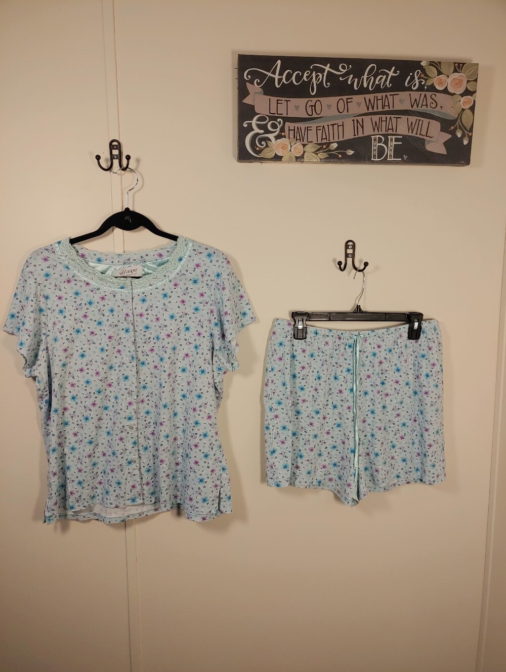 Large Feminine Blue Floral Villager/Liz Claiborne Short Sleeve Shorts Night Set